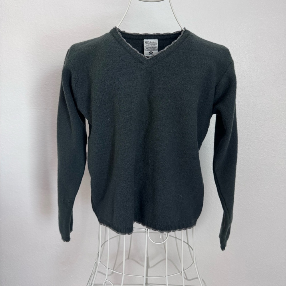 Columbia Dark Green V-Neck Sweater